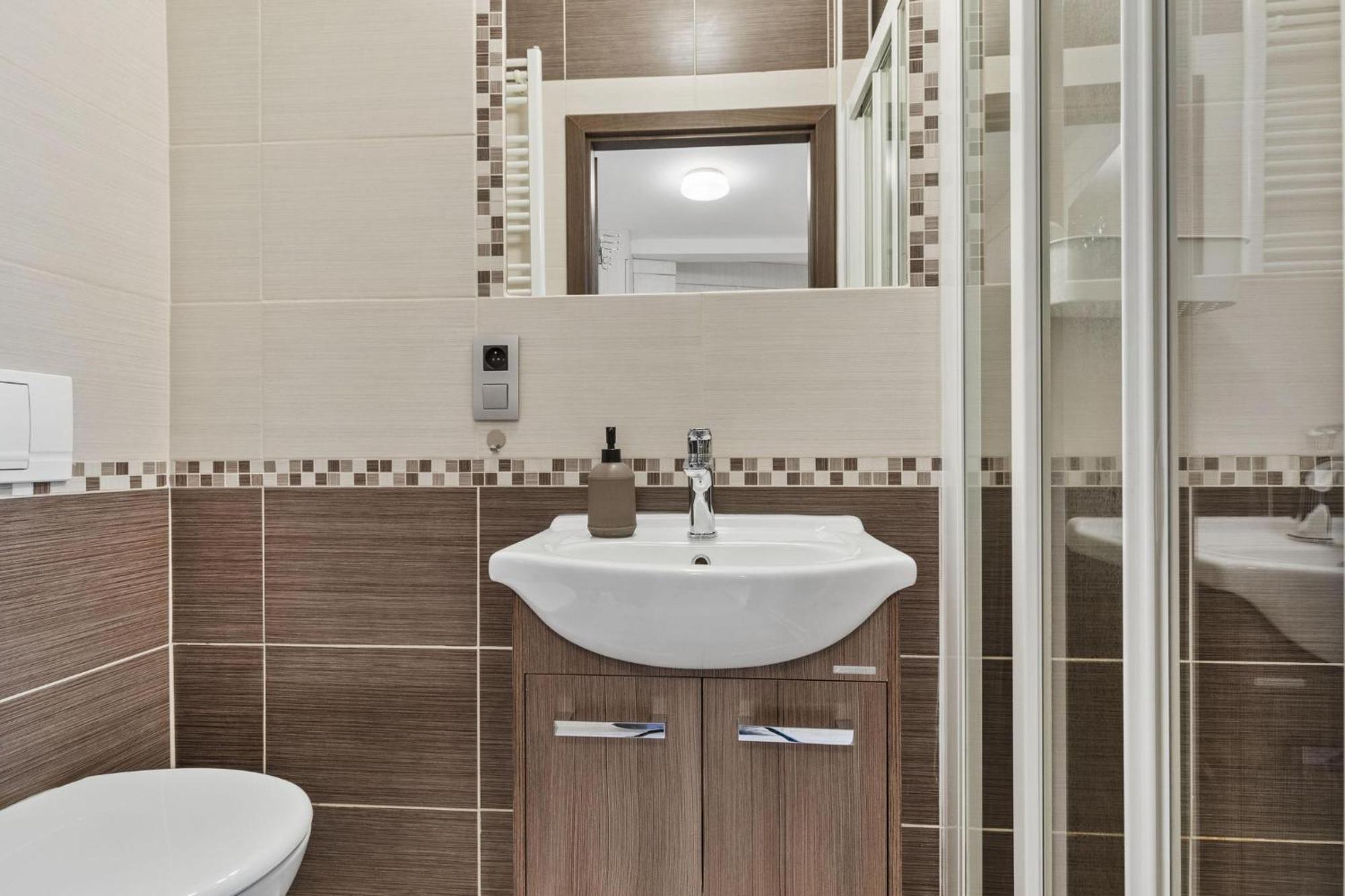 Apple Apartment Братислава Екстер'єр фото